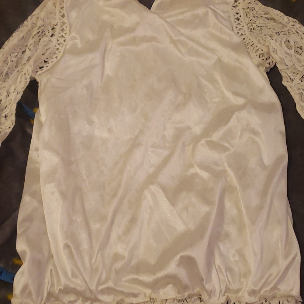 White lace mock neck top small - Picture 6 of 6